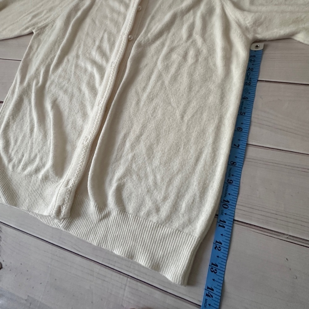 Vintage Designer’s Originals Ivory Button-Up Cardigan Sweater ✨
Size: Small - Picture 7 of 7